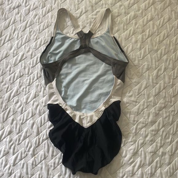 Women’s Nike Swim Swimsuit One Piece Size S - Picture 2 of 2